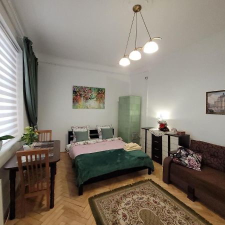 Central Apartment On Rynok Square Lviv Eksteriør billede