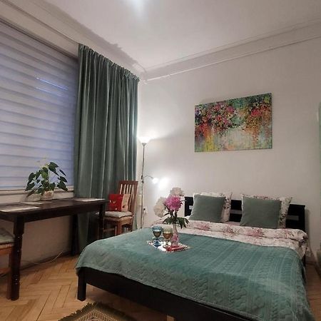 Central Apartment On Rynok Square Lviv Eksteriør billede