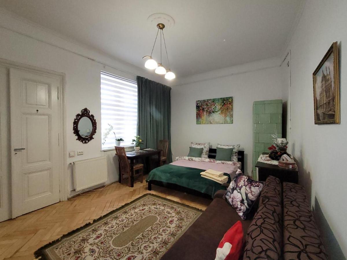 Central Apartment On Rynok Square Lviv Eksteriør billede